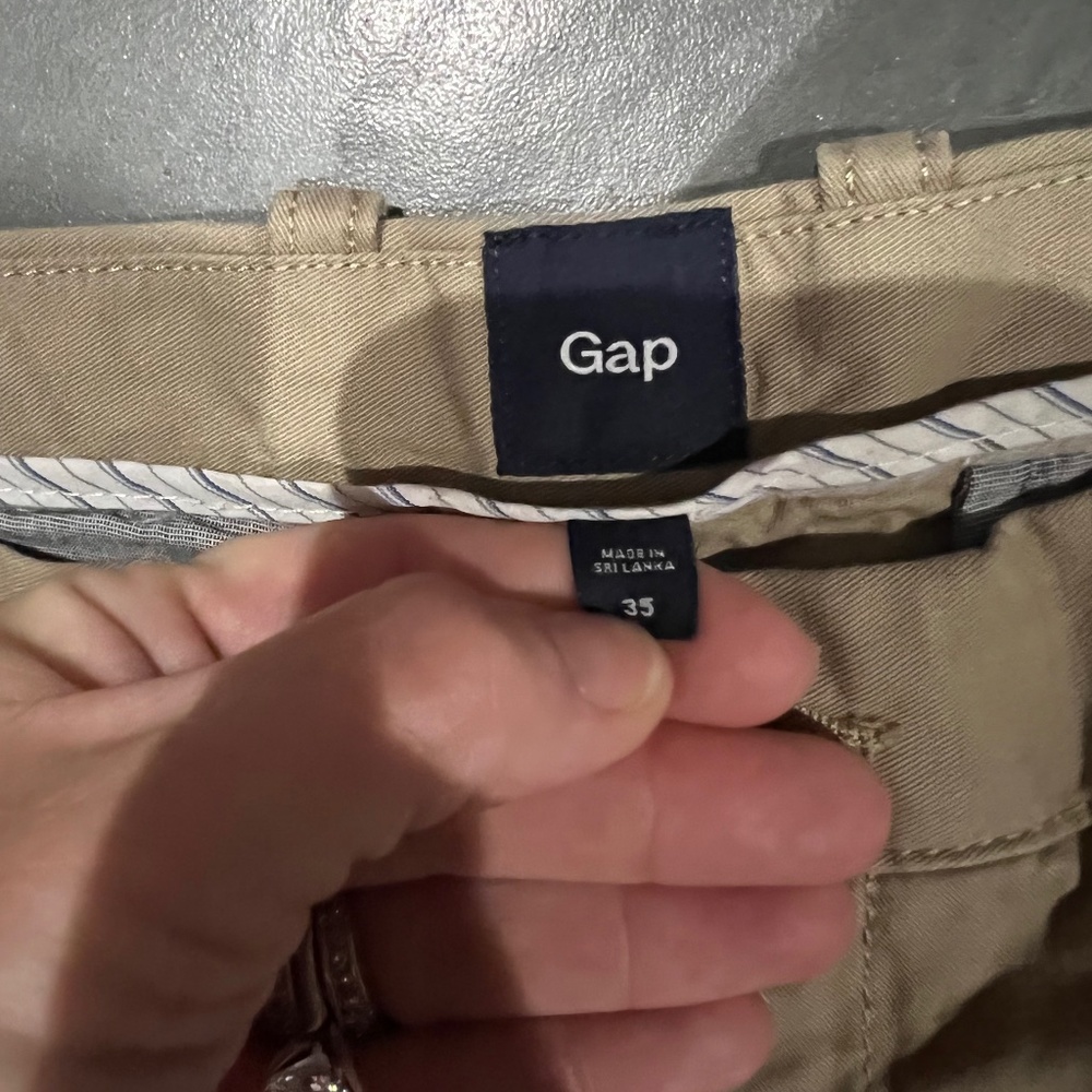 Gap casual shorts 2 pair